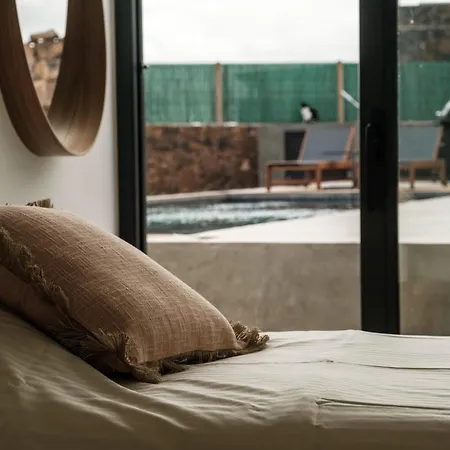 Simone - 5 - Piscine Chauffee Lajares