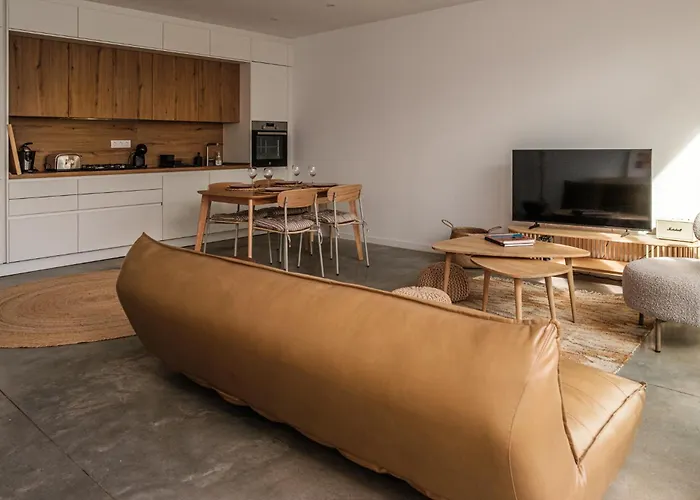 Simone - 5 - Piscine Chauffée