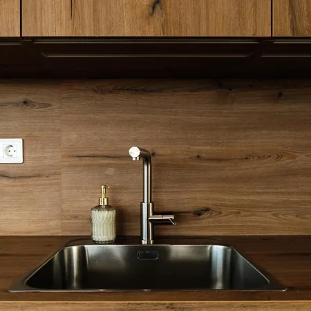 Simone - 5 - Piscine Chauffee 拉哈雷斯